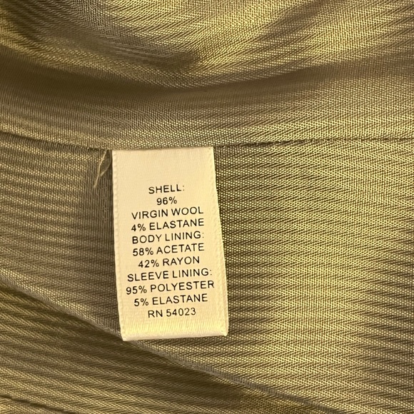 Size 0P Banana Republic Blazer - Picture 5 of 6